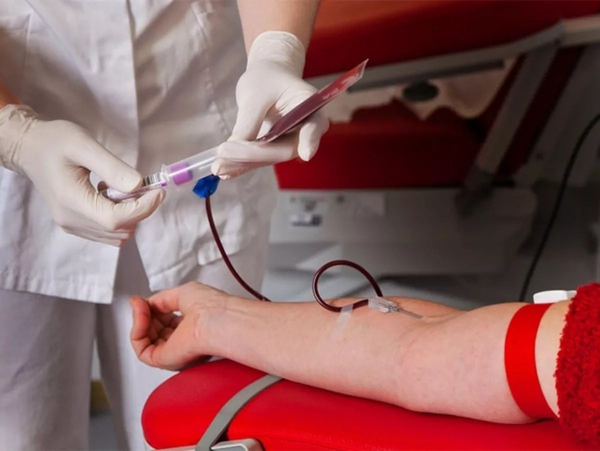 Serra vai isentar taxa de inscrição em concursos públicos para doadores de sangue