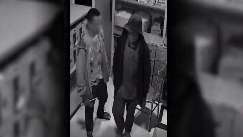 Bandidos usam barco para invadir lojas de Jardim da Penha pelo Canal de Camburi