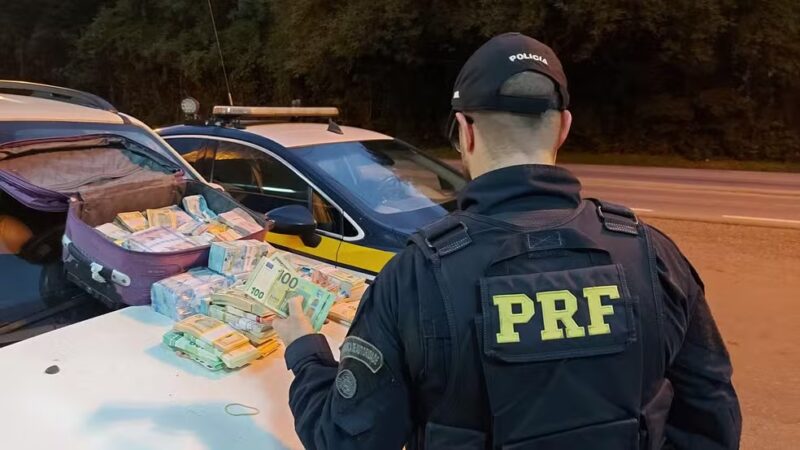 Funcionário do Banco do Brasil furta R$ 1,5 milhão de agência, tenta fugir para o Uruguai e é preso no RS, diz PRF
