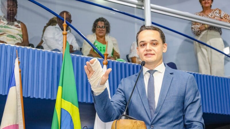 Câmara Municipal de Vitória empossa Pazolini para segundo mandato
