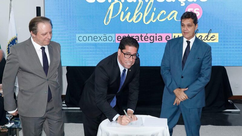 Assembleia firma termo de cooperação contra a desinformação