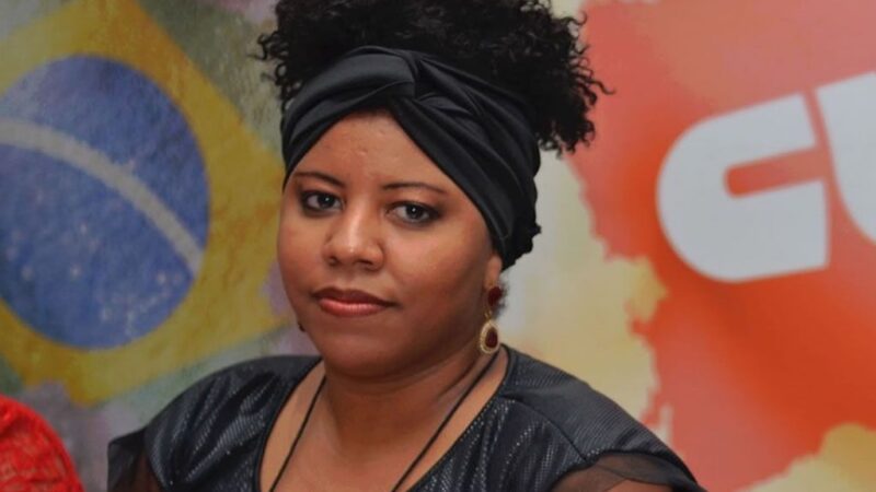 Deputada Jaqueline se posiciona sobre os casos de corrupção envolvendo Bolsonaro e pede sua prisão,