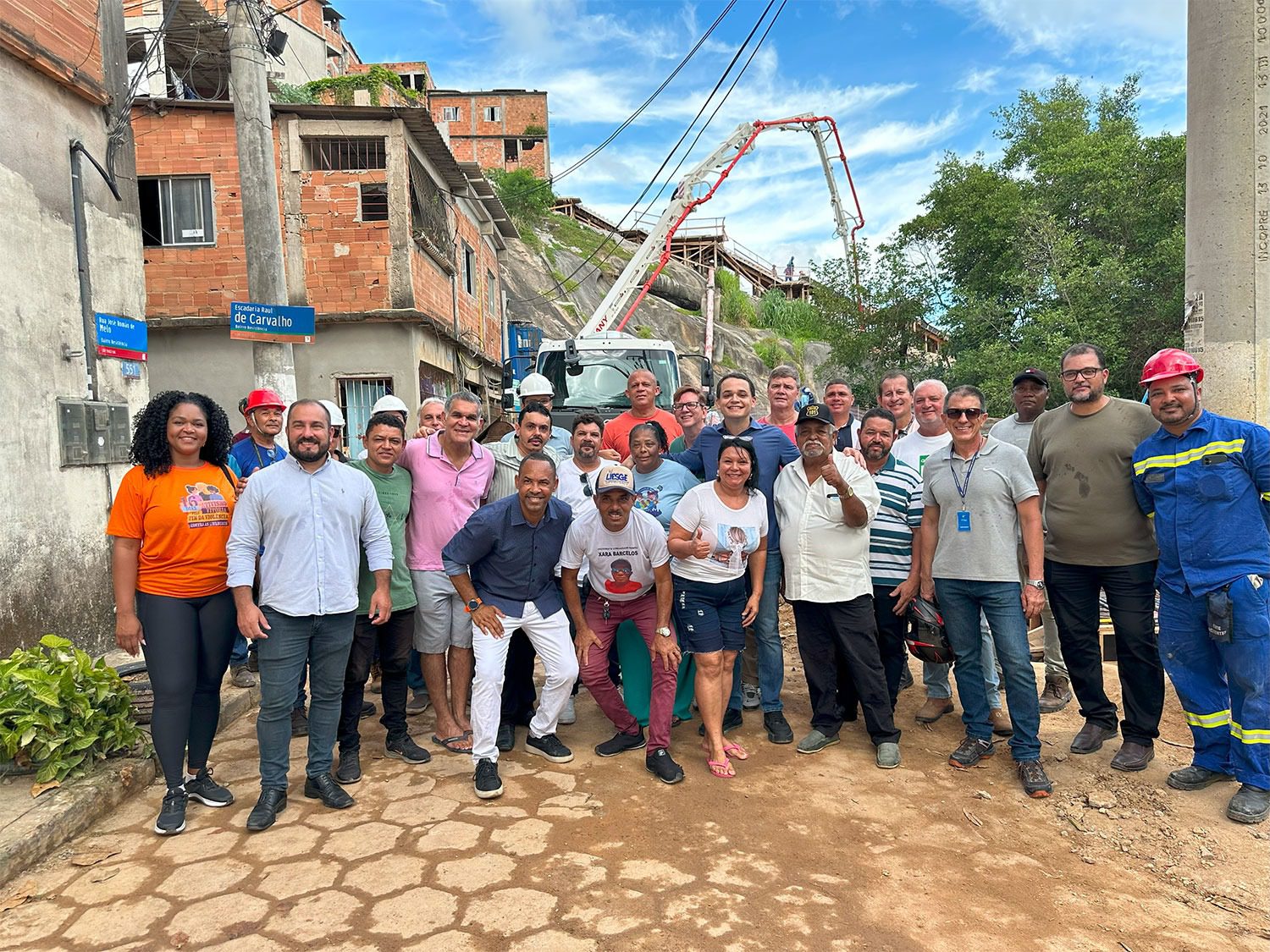 Modernização e Desenvolvimento: Pazolini confere obras da nova Orla de São Pedro
