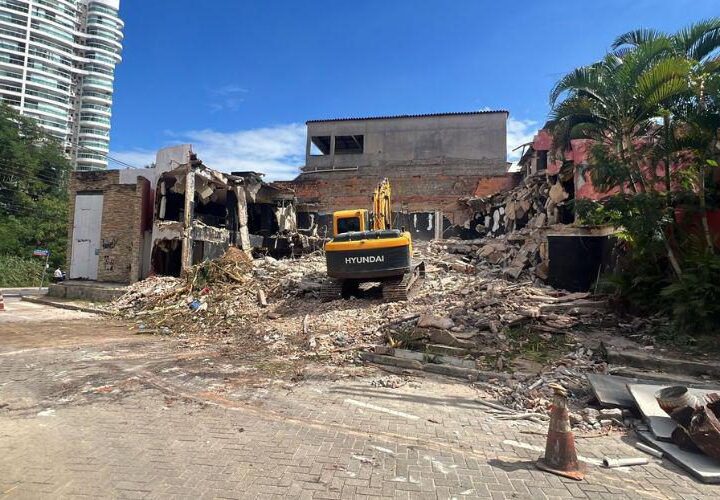 Início das obras no Morro do Moreno é marcado pela demolição
