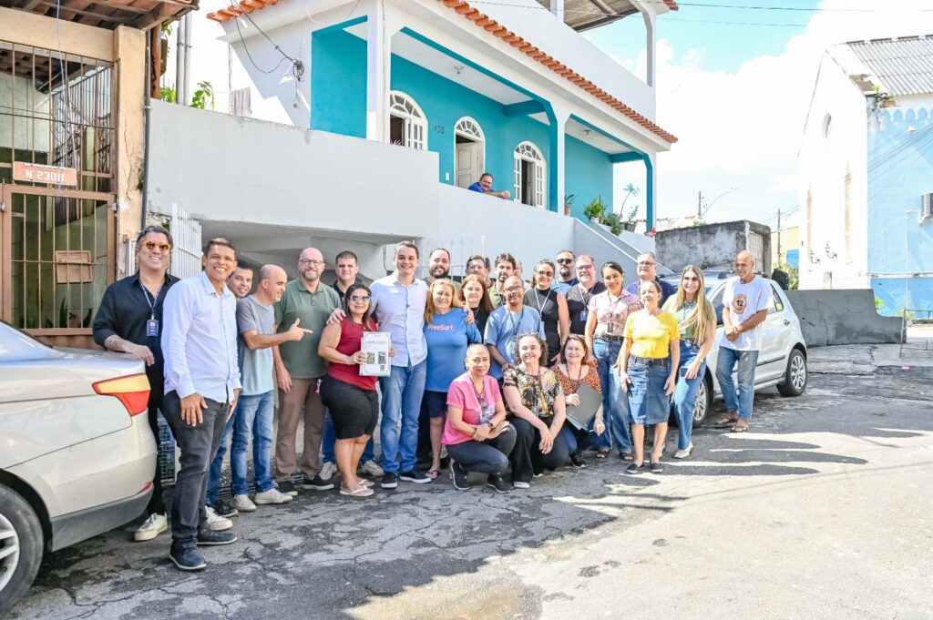 Casa Feliz e Segura: Pazolini entrega casas a famílias do Bairro Ilha Do Príncipe
