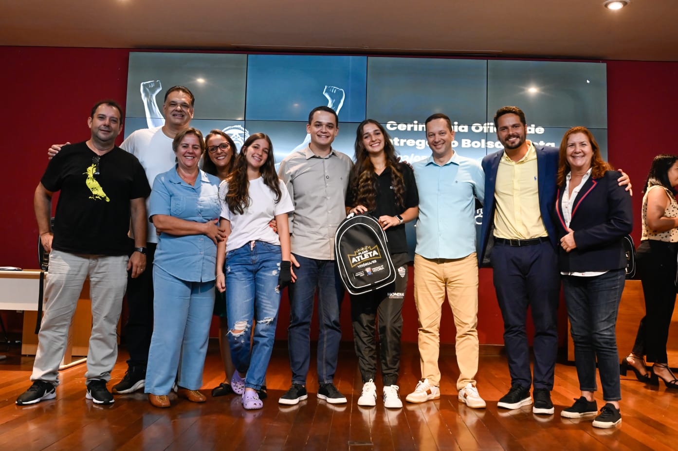Plano Atleta: Pazolini entrega kits em cerimônia regada a alegria e gratidão