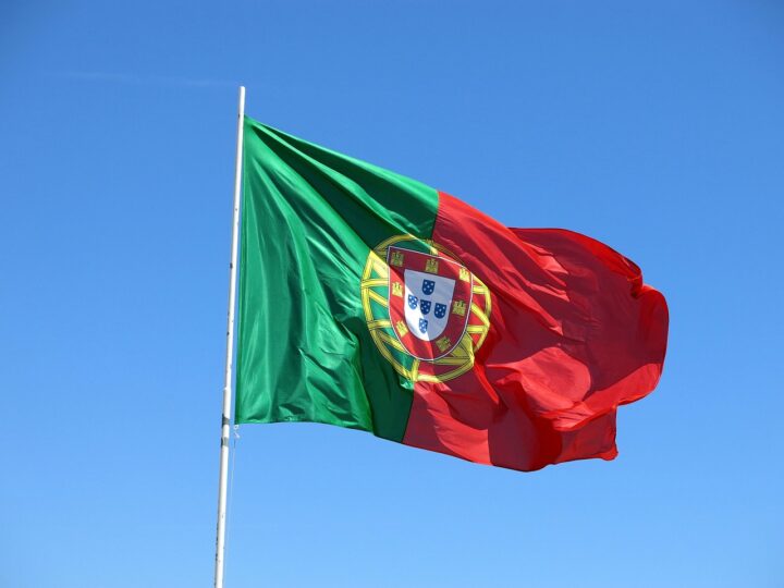 Governo de Portugal avisa que vai expulsar milhares de imigrantes, inclusive brasileiros