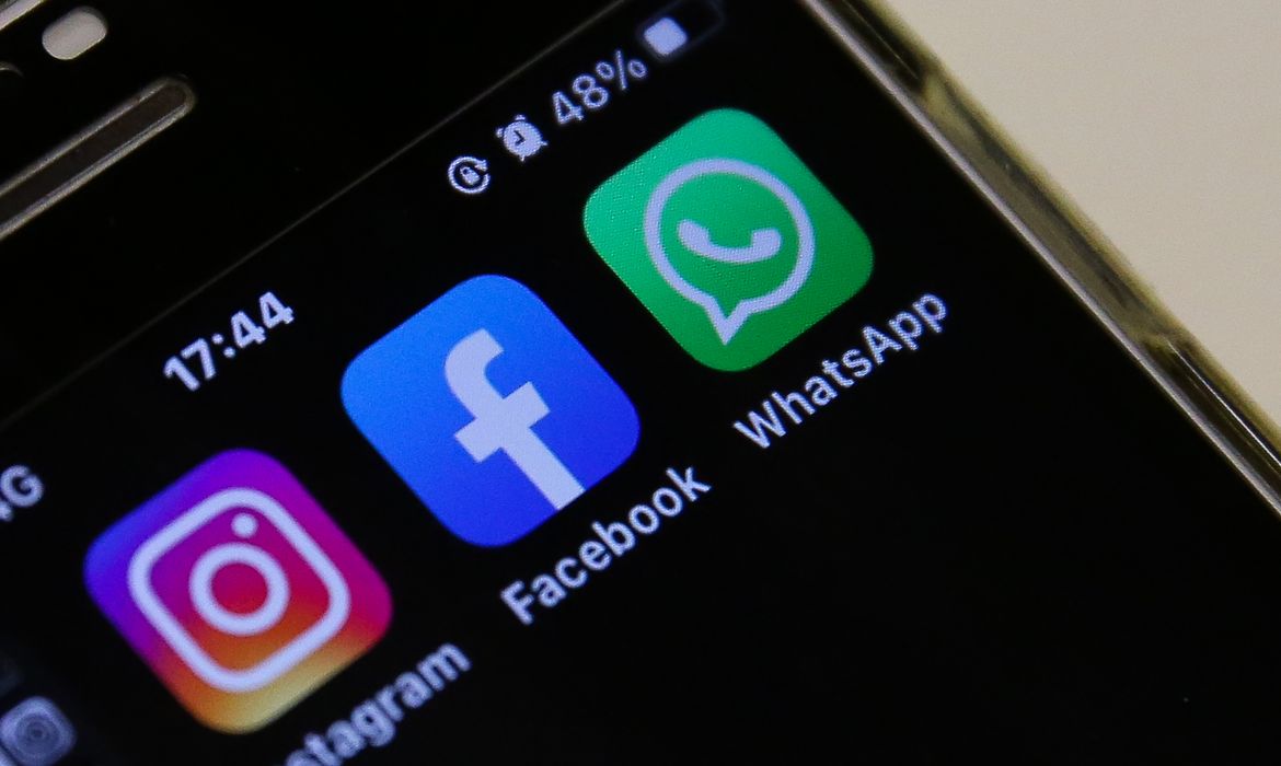 WhatsApp vai deixar de funcionar em alguns smartphones da Apple; confira quais