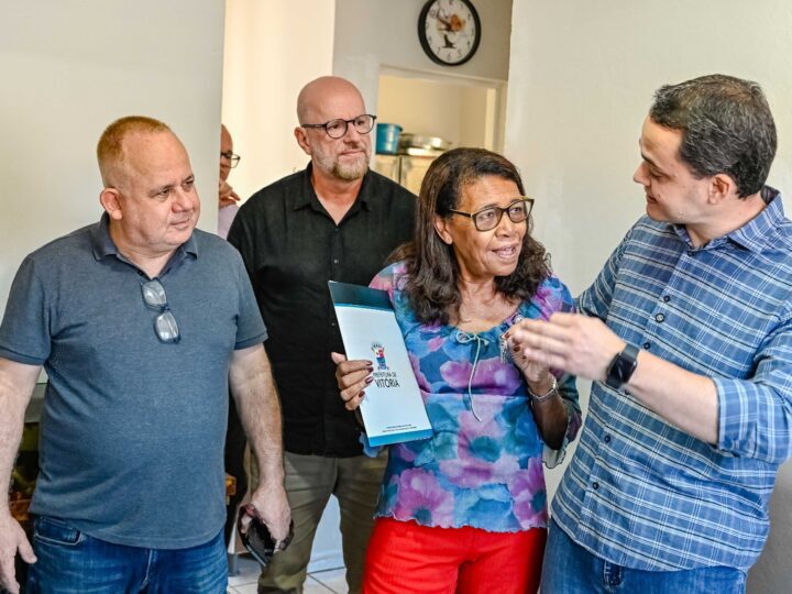 Casa Feliz e Segura: Pazolini entrega 234ª residência e realiza sonho de mais duas famílias