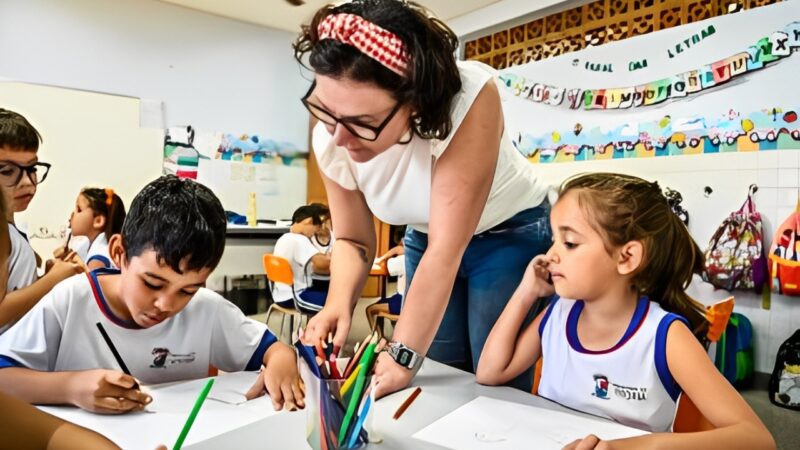Vitória é referência nacional em formação de professores e alfabetização, aponta estudo
