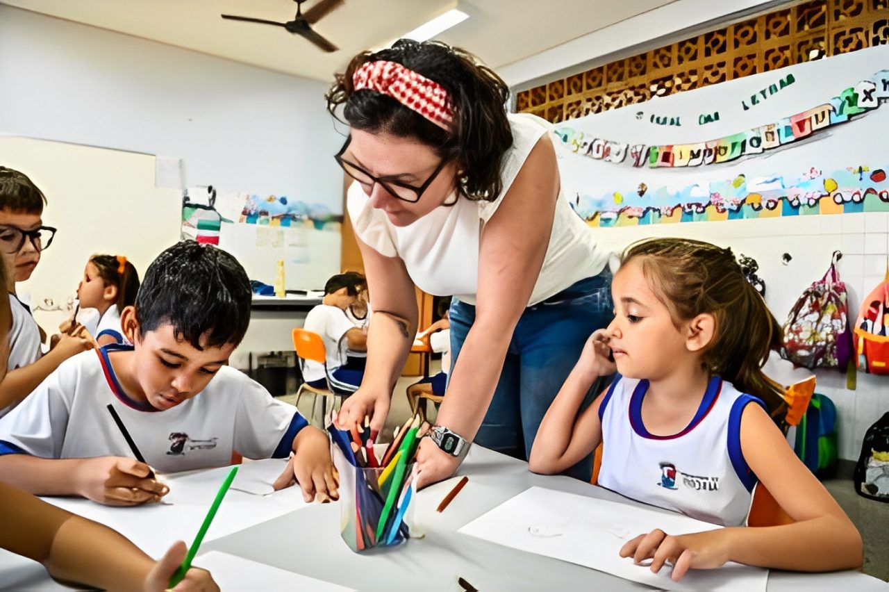 Vitória é referência nacional em formação de professores e alfabetização, aponta estudo