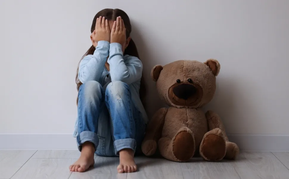 Especialistas alertam sobre sinais de abuso sexual infantil após caso em escola de Vila Velha
