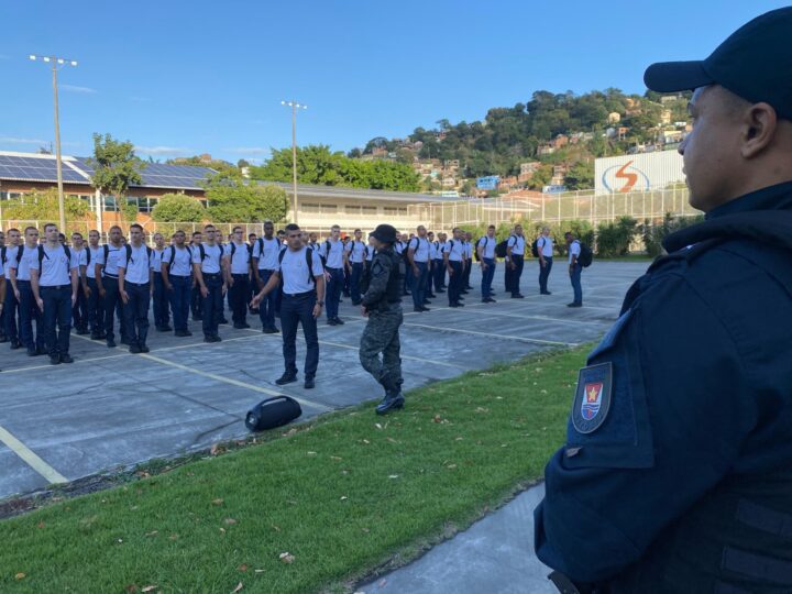 Futuros guardas municipais de Vitória participam do primeiro dia de aula de Curso de Formação