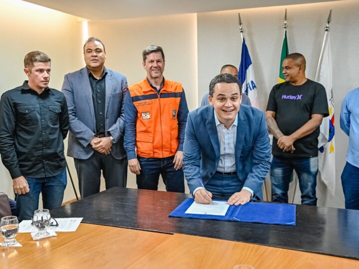 Pazolini entrega o primeiro Centro de Monitoramento de Raios do Espírito Santo