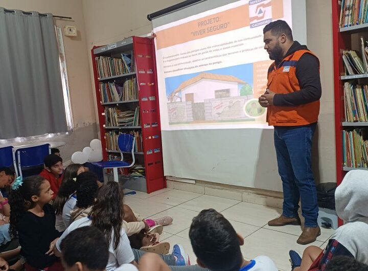 Defesa Civil de Cachoeiro realiza palestras educativas em escolas