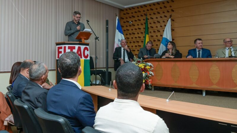 Lorenzo Pazolini, prefeito de Vitória, recebe título de cidadão no município de Itaguaçu