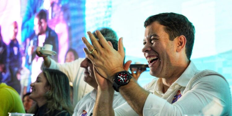 Arnaldinho recebe prêmio do Tesouro Nacional por excelência fiscal e contábil