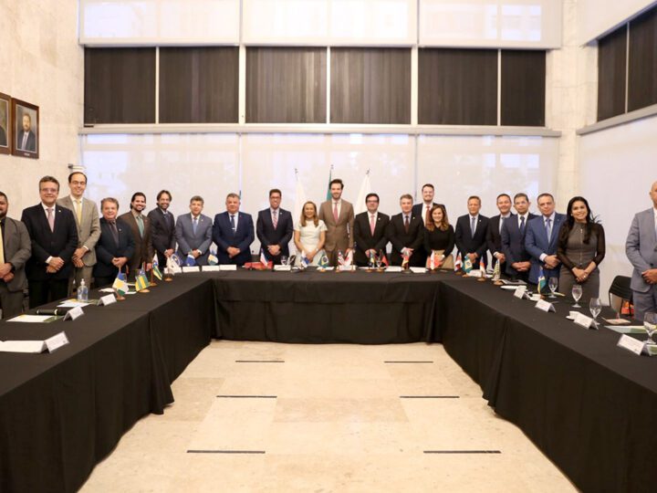 Marcelo Santos toma posse como presidente do colegiado de líderes das Assembleias Legislativas do país