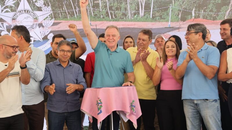 Governo do Estado realiza entregas e autoriza novos investimentos em Ibitirama