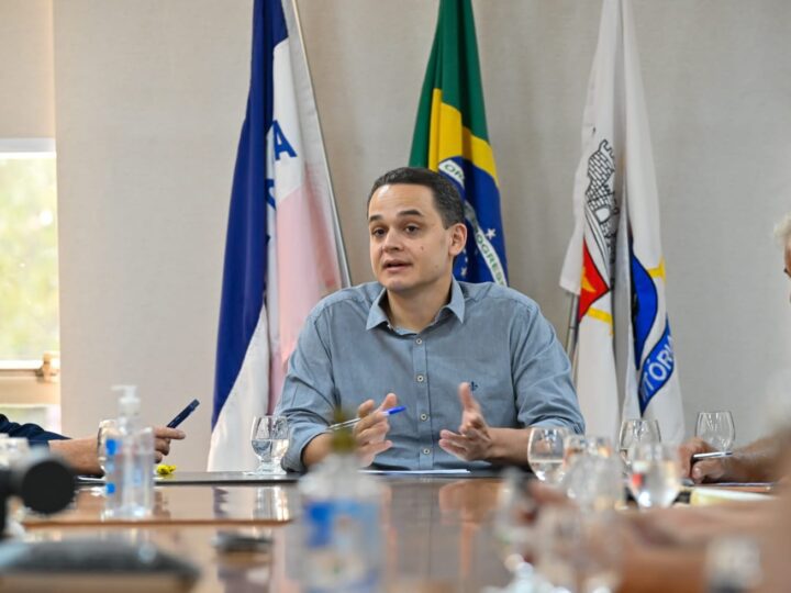 Com escuta ativa e alinhamento de ações, Pazolini se reúne com lideranças do Centro de Vitória