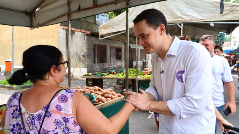 Em feira livre do Bairro República, Pazolini reforça políticas de apoio e proteção às mulheres