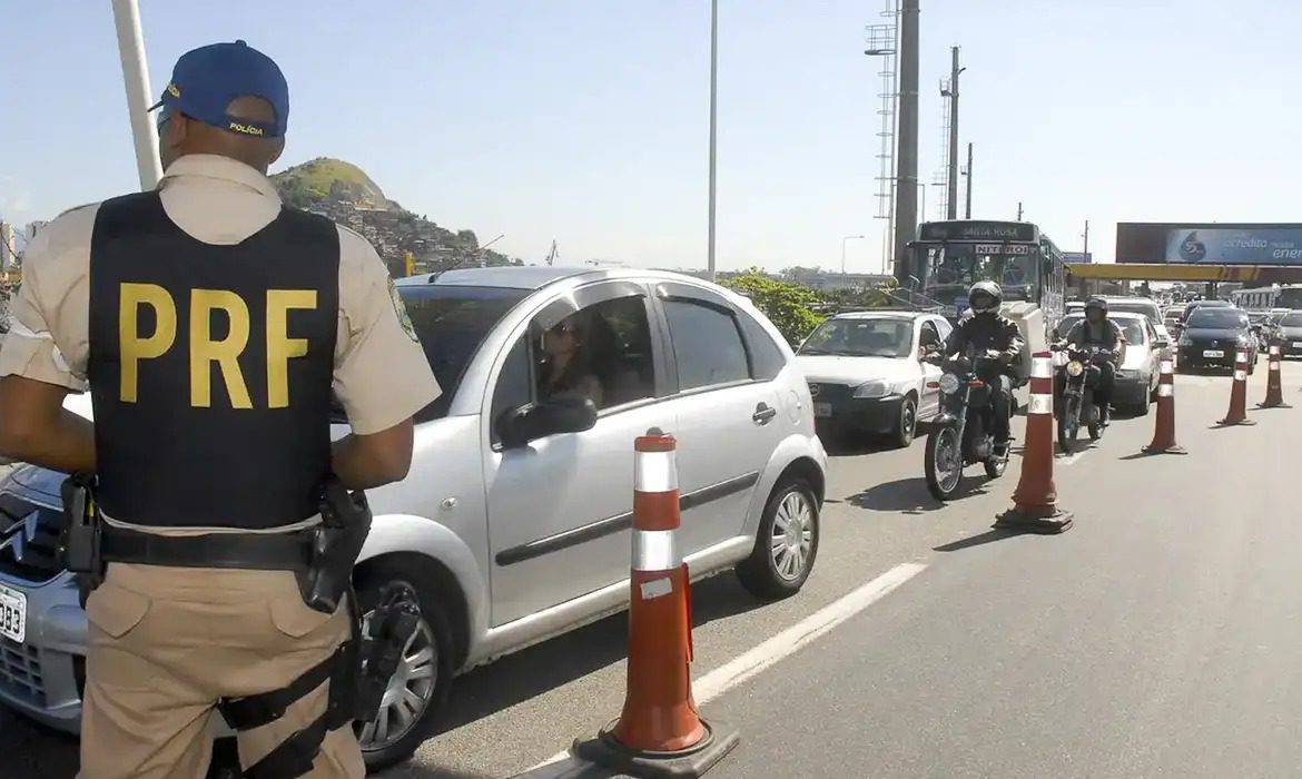 Operação Carnaval da PRF no ES registra mais de 2 mil infrações e três mortes nas rodovias federais