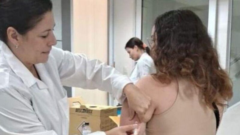 Capacitação prepara profissionais para reforçar atendimento nas salas de vacina