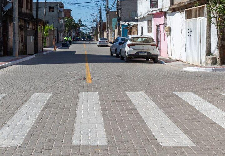 Prefeitura inaugura ruas pavimentadas em diversos bairros neste mês de março