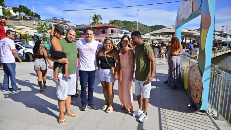 Pazolini movimenta a Ilha das Caieiras durante Festival da Torta Capixaba