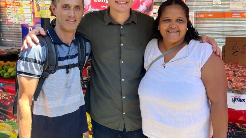 Pazolini marca presença em feira de Campo Grande e reforça conexão com a população