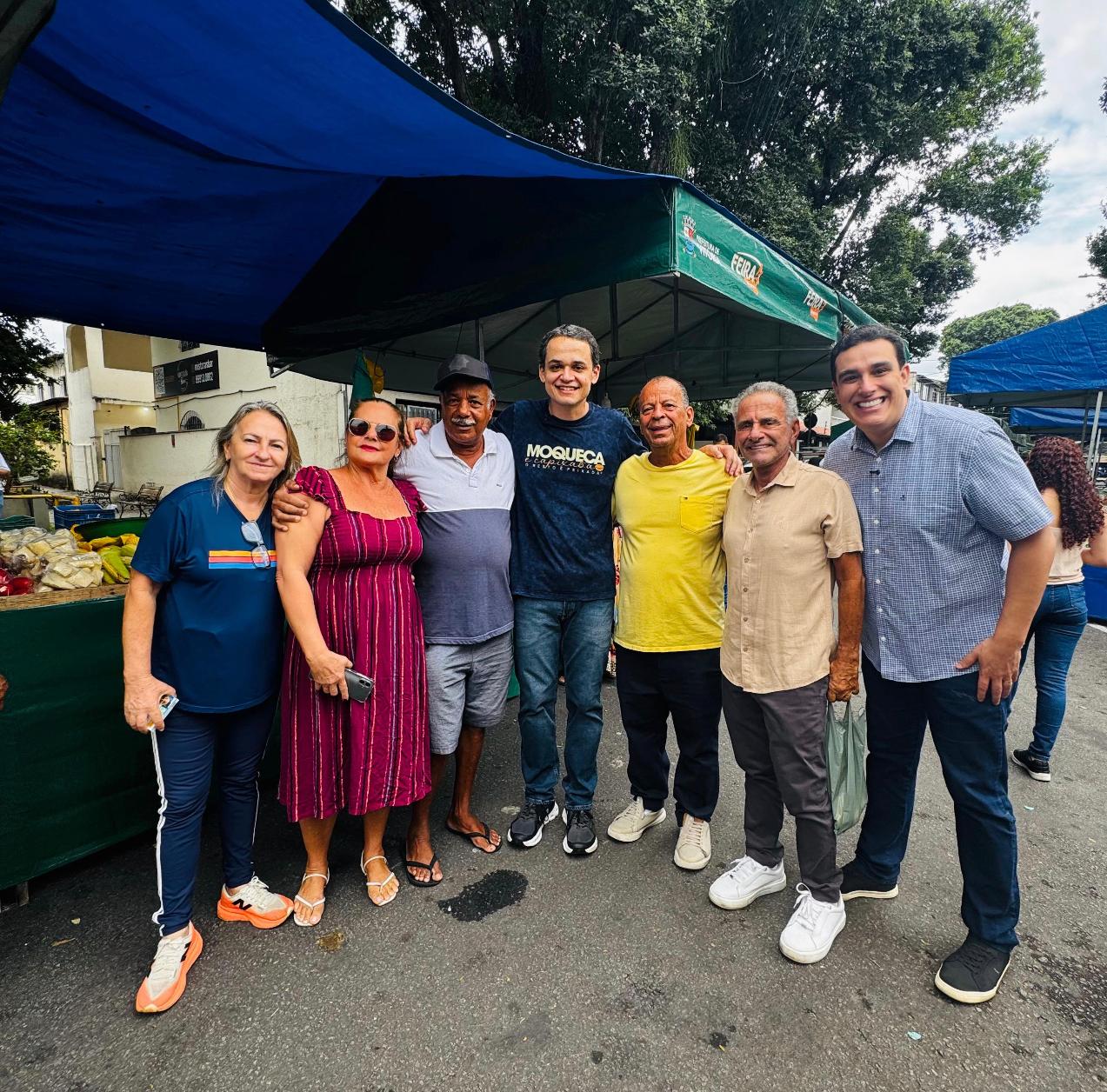 Lorenzo Pazolini participa de caminhada na Feira de Bairro República e reforça diálogo com lideranças