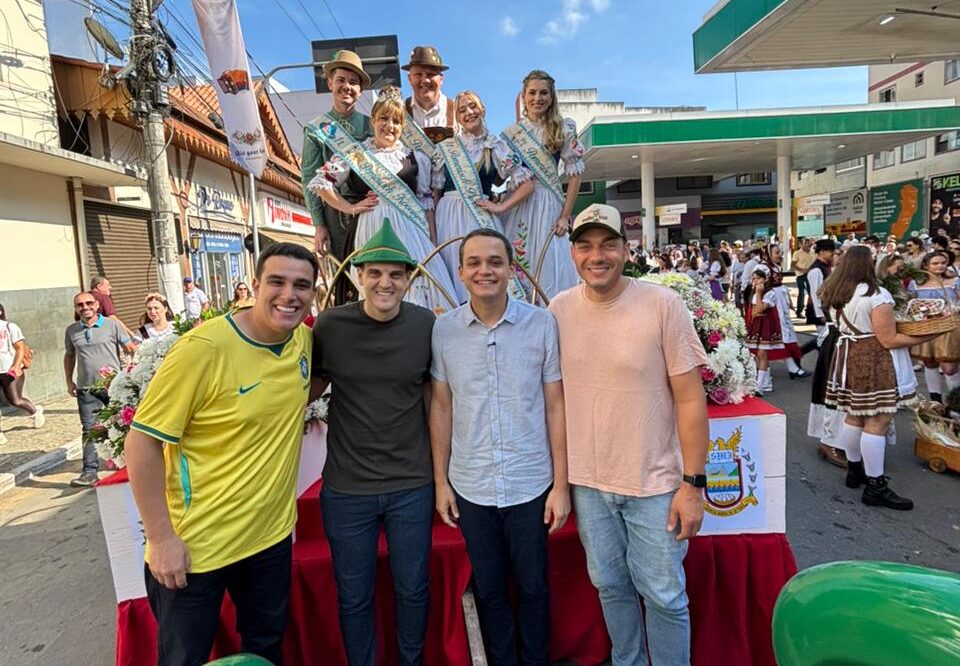 Entre visitas e caminhada, lideranças fortalecem articulação política no feriadão no ES